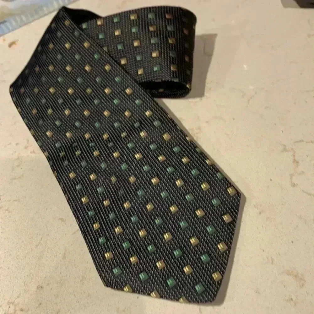 Stefano Conti 100% silk tie, raised green, and gold squares on face - Picture 2 of 4